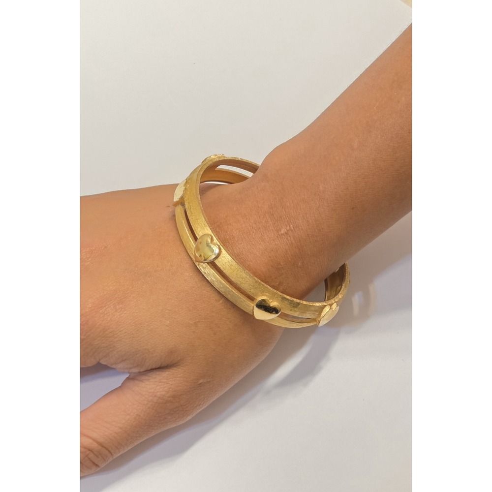 Vintage Trifari Double Band Heart Bangle Bracelet Gold Tone 8"